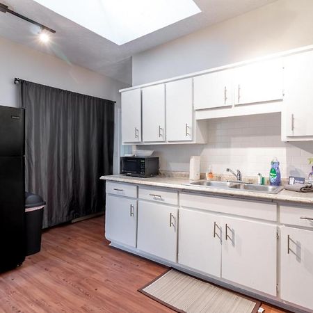 Sunny Sweetheart-Front Apartment Near Riverwalk Columbus Exterior photo